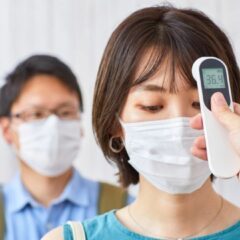 非接触体温計および非接触温度計の注意点、誤差について